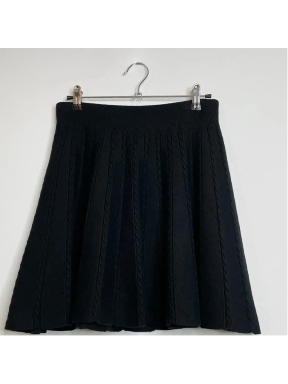 SHEIN, Pleated Flowy Skater Pull-On Skirt Color Black, Size 6 Elastic Wa…
